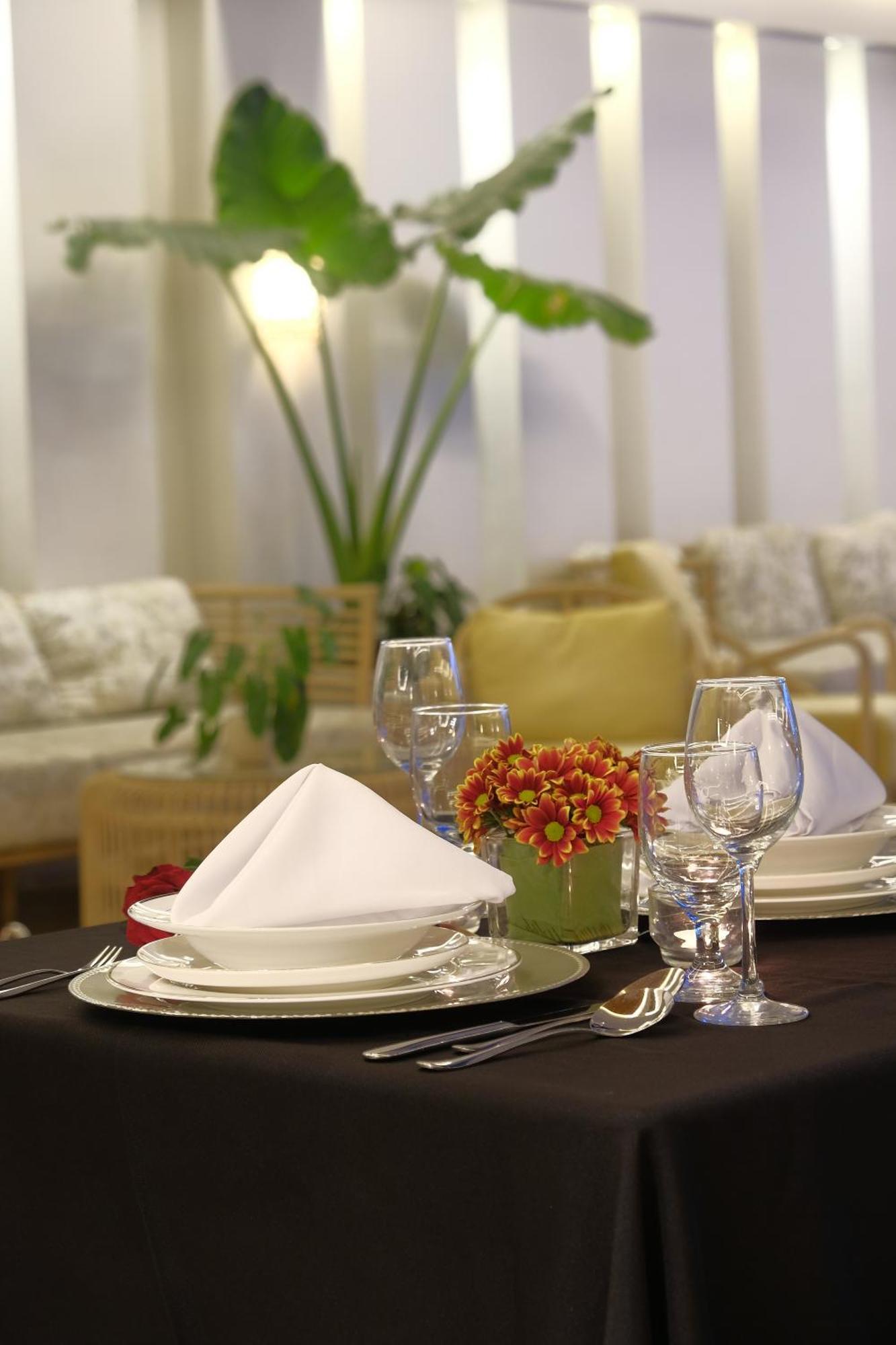 Sugarland Hotel Баколод Екстериор снимка