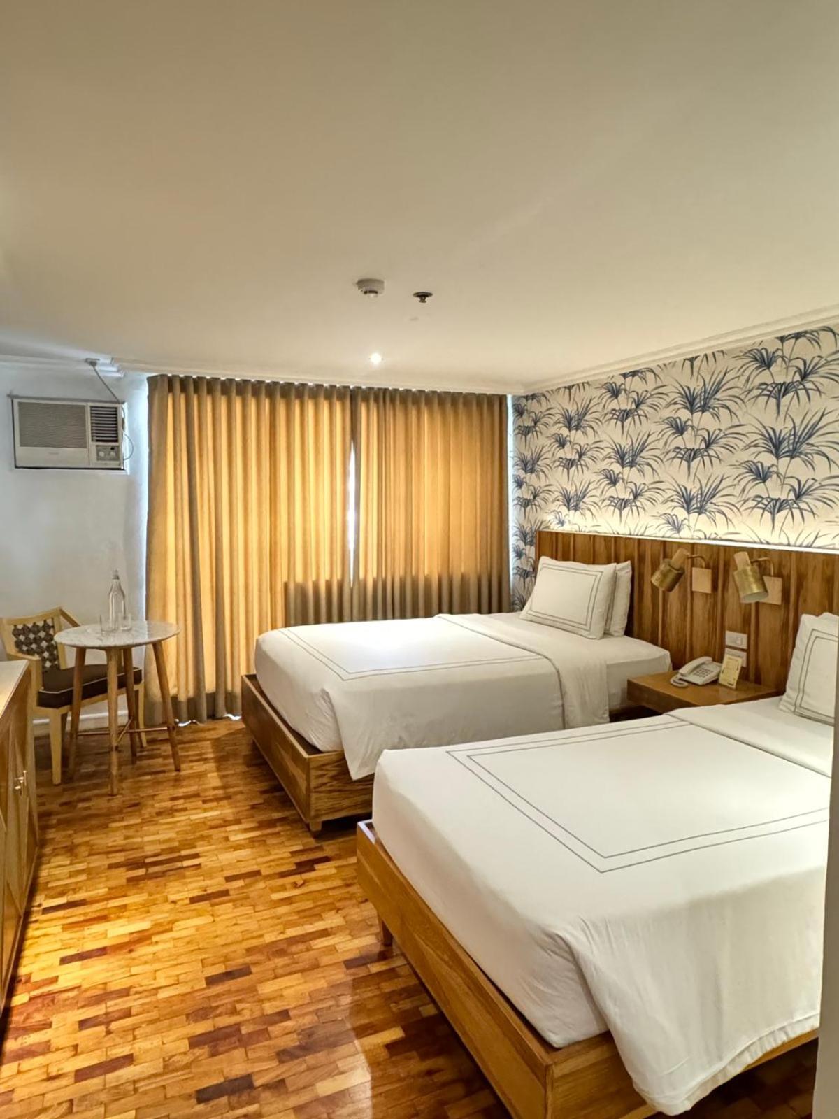 Sugarland Hotel Баколод Екстериор снимка