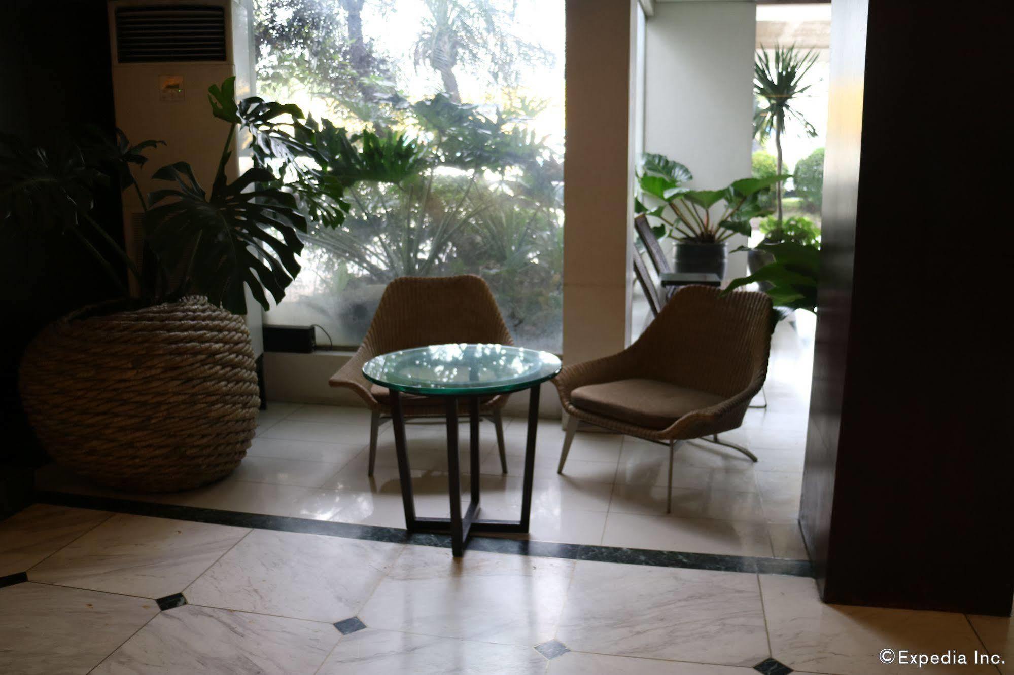 Sugarland Hotel Баколод Екстериор снимка