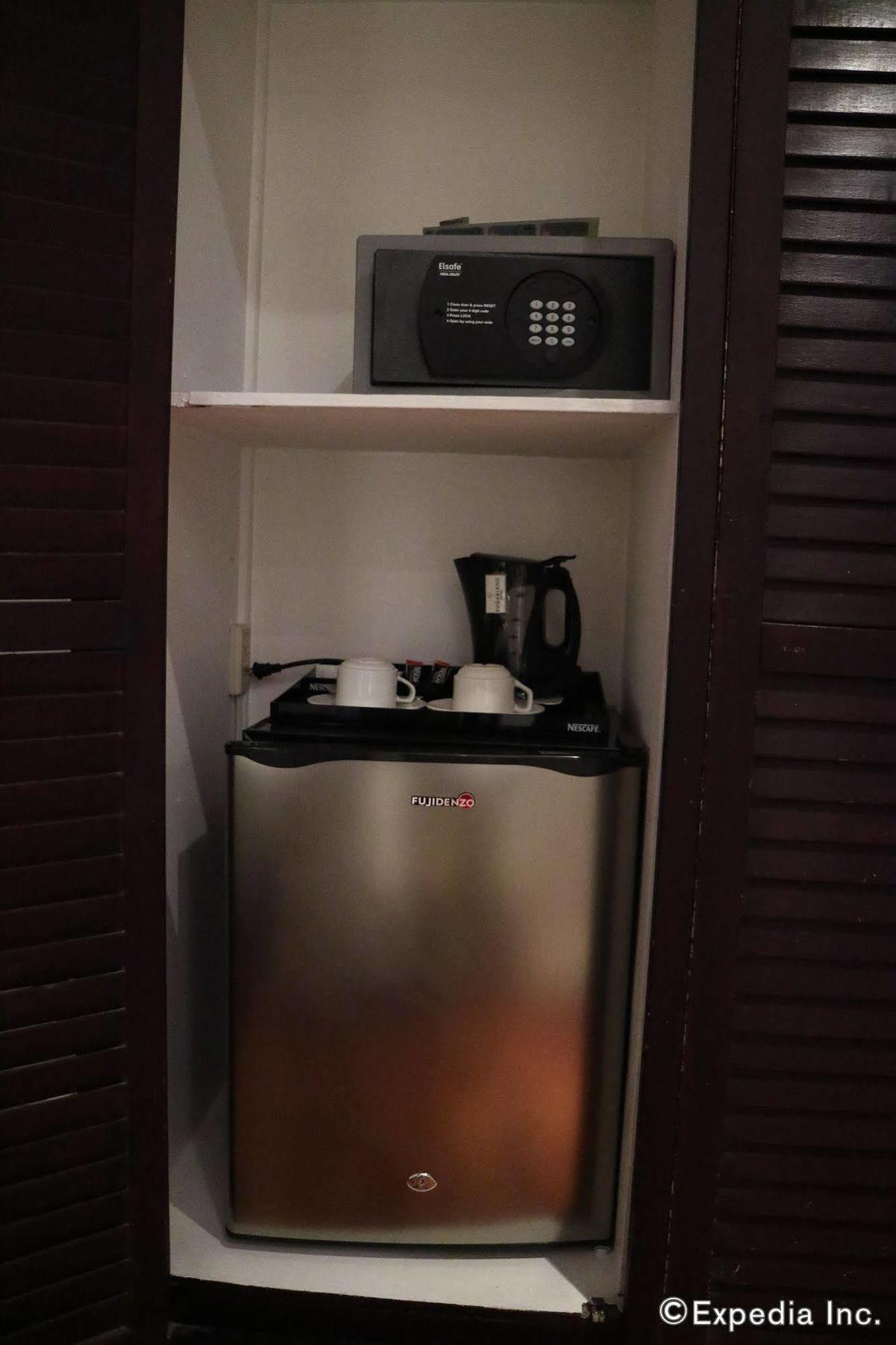 Sugarland Hotel Баколод Екстериор снимка