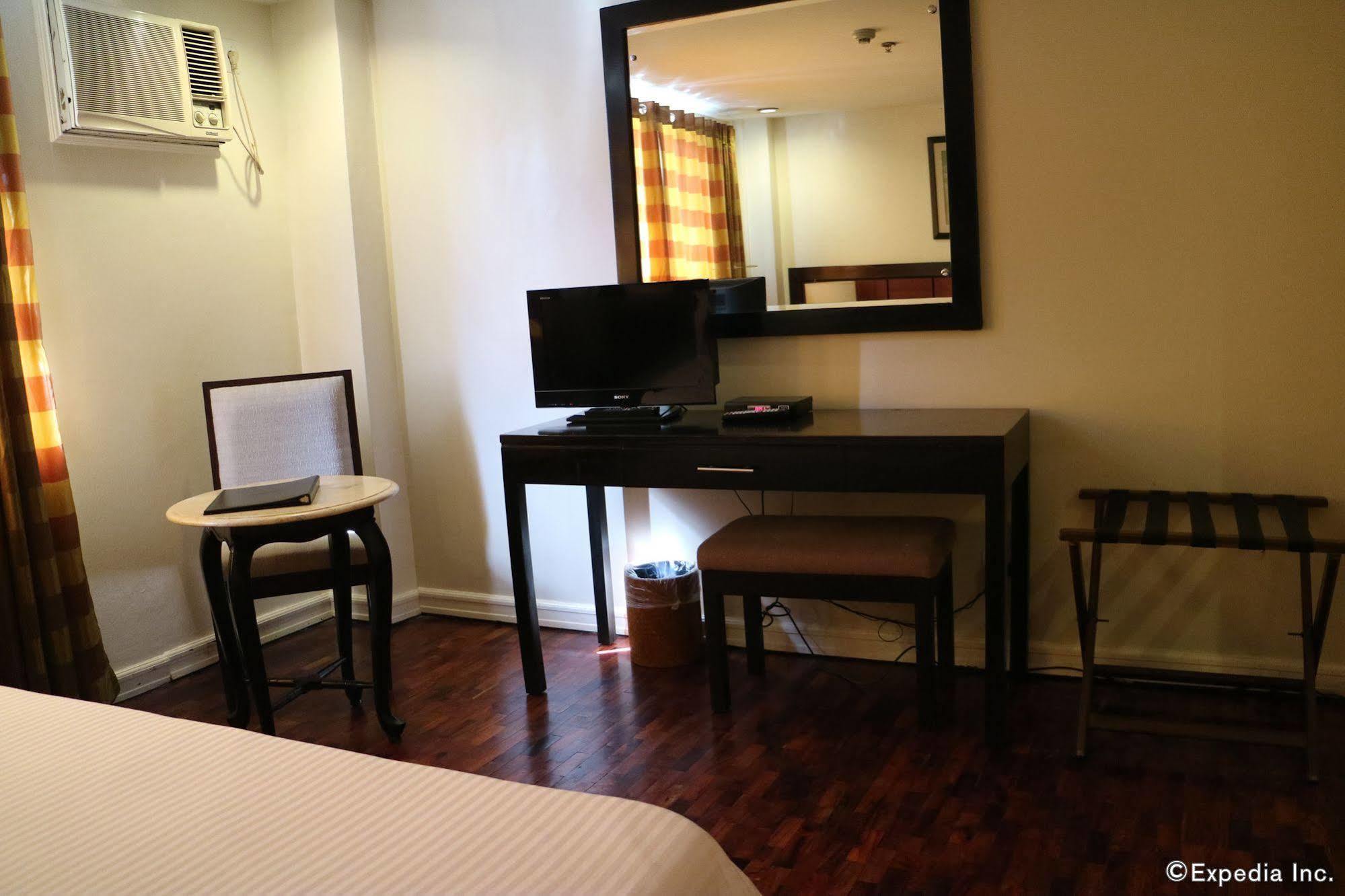 Sugarland Hotel Баколод Екстериор снимка