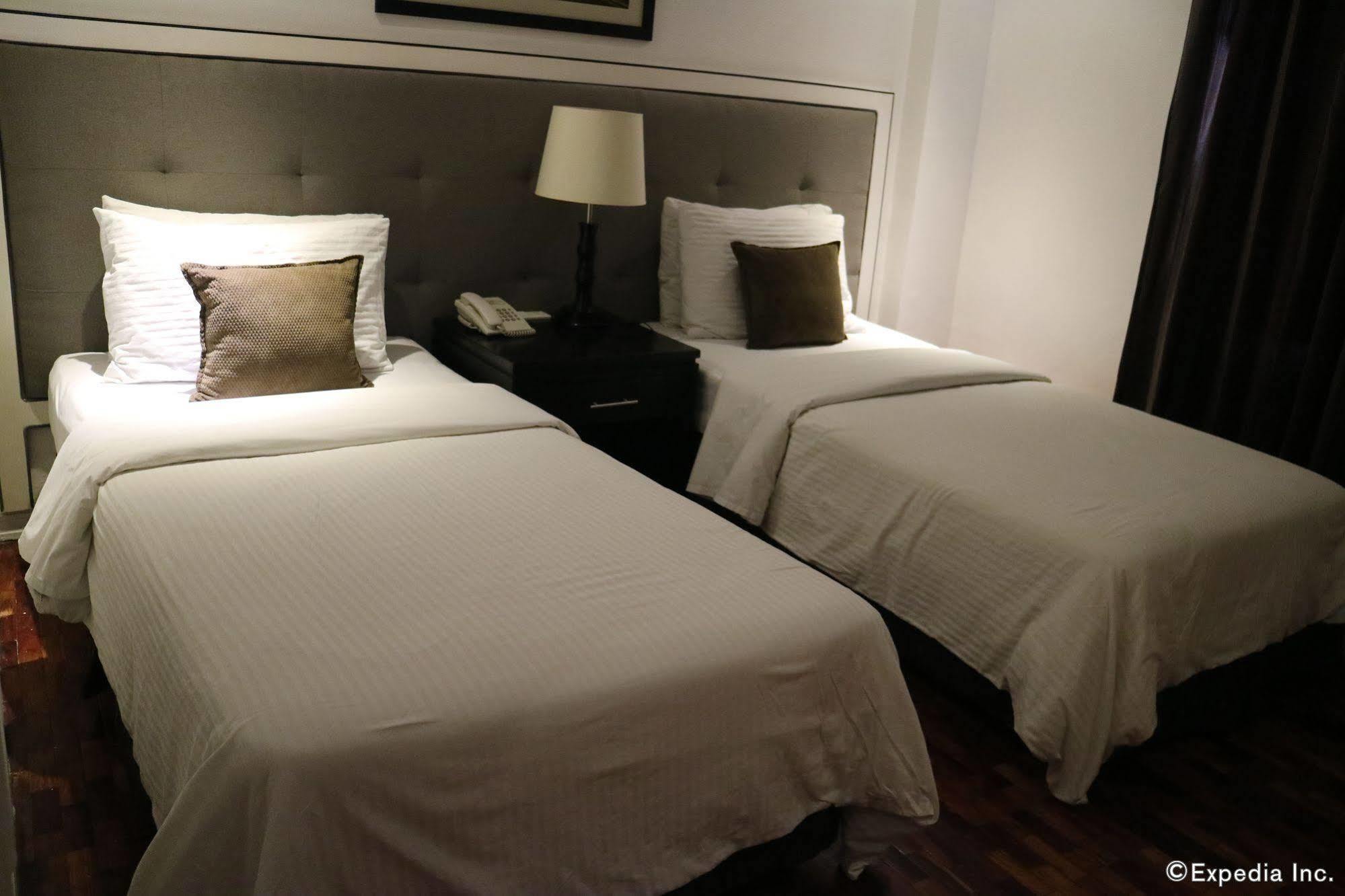 Sugarland Hotel Баколод Екстериор снимка
