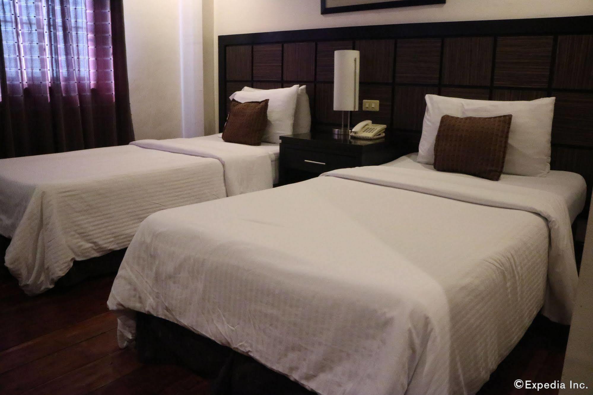 Sugarland Hotel Баколод Екстериор снимка
