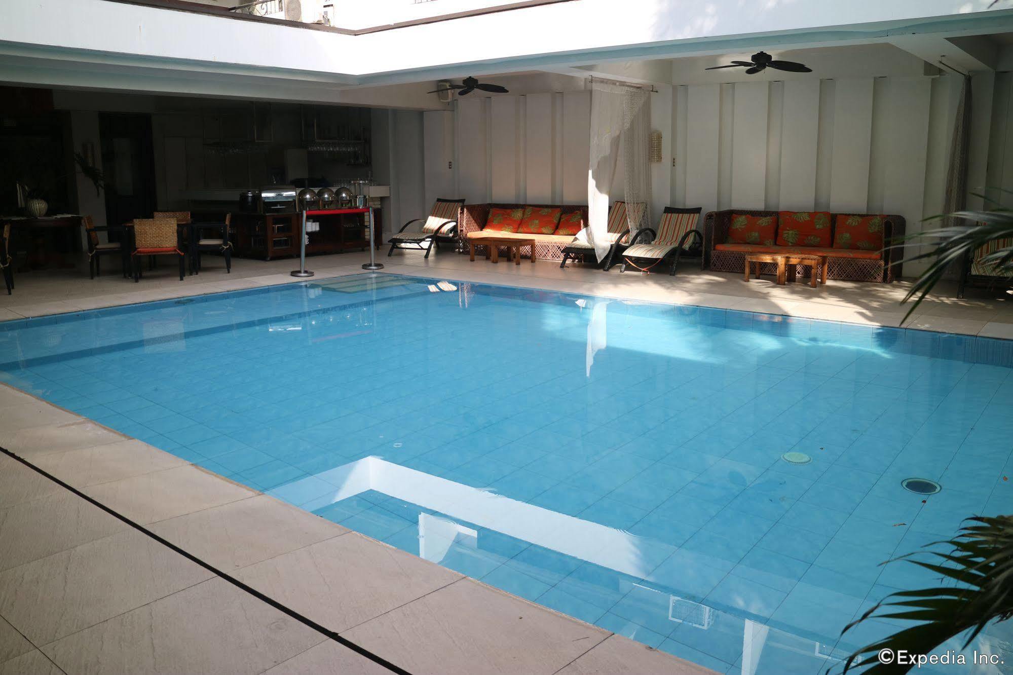 Sugarland Hotel Баколод Екстериор снимка