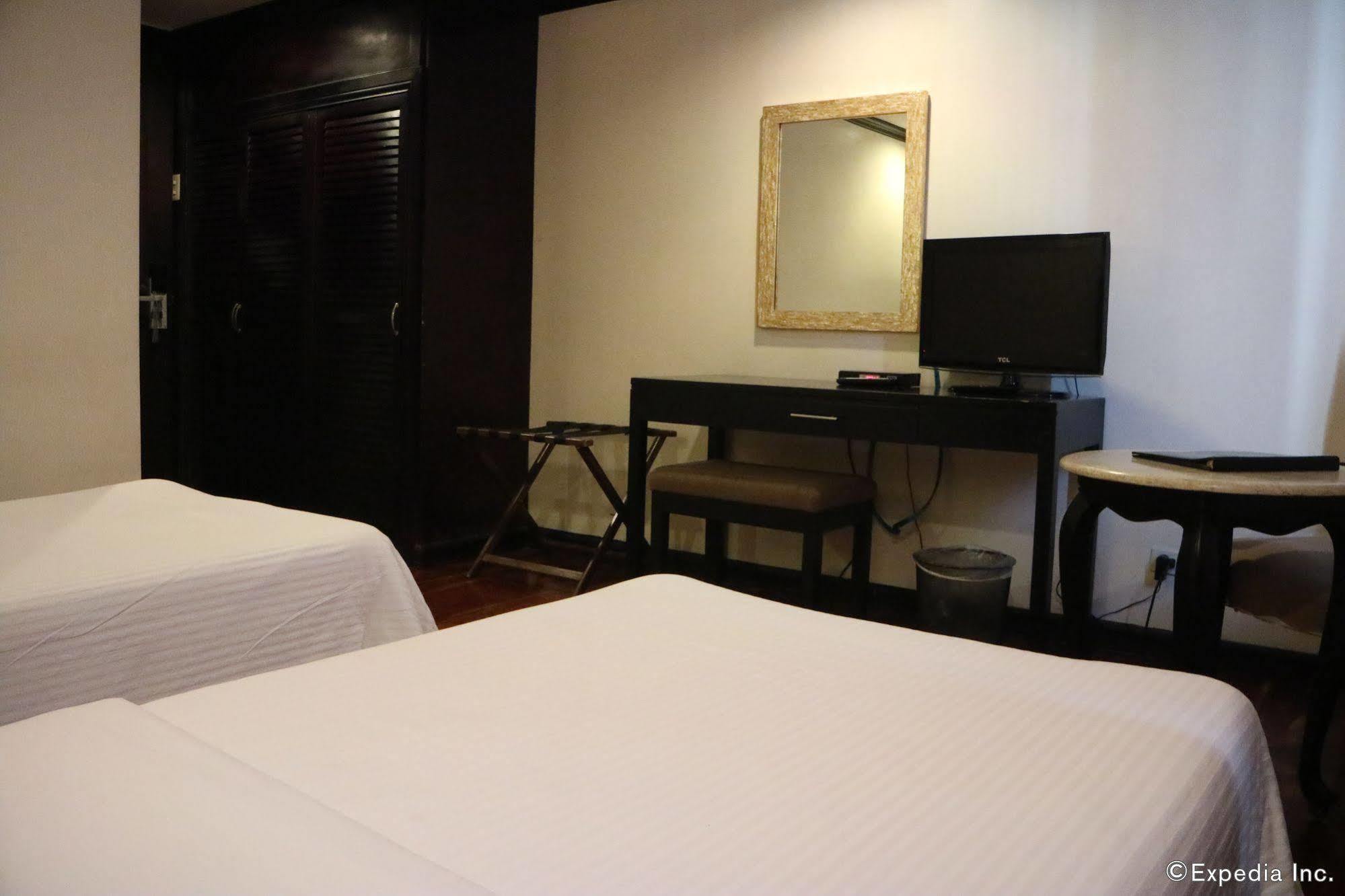 Sugarland Hotel Баколод Екстериор снимка