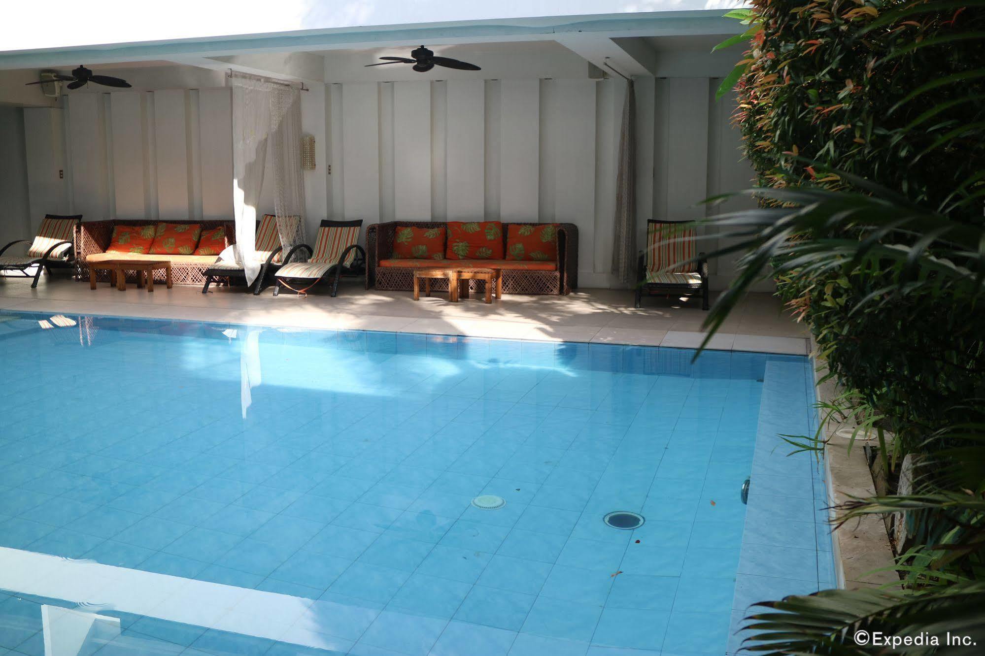Sugarland Hotel Баколод Екстериор снимка